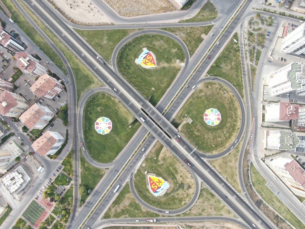 Başkan &Ccedil;olakbayrakdar: "Kocasinan&rsquo;ı estetik dokunuşlarla geleceğin şehri haline getiriyoruz"
