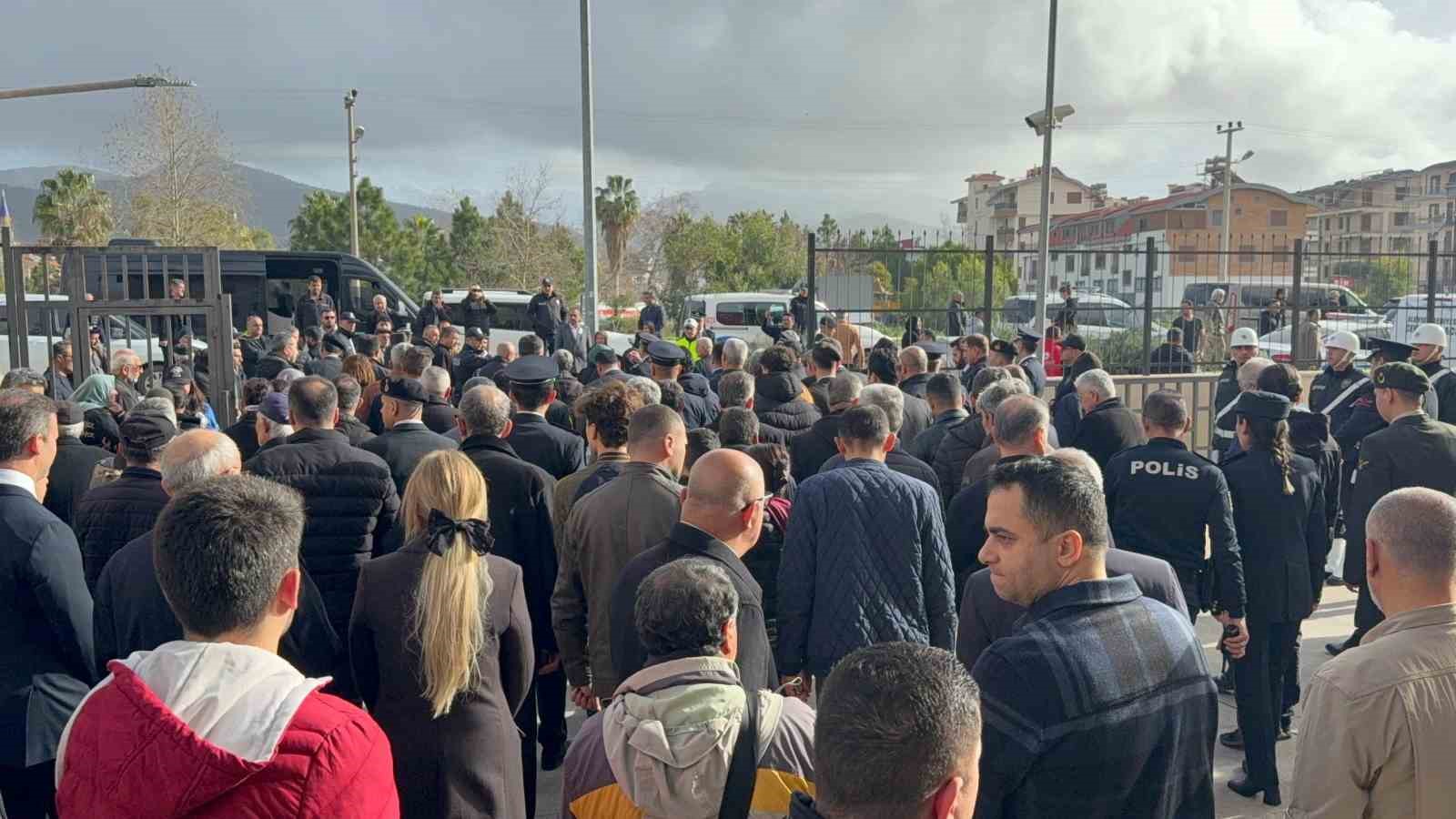 Gazipaşa Havalimanı&rsquo;nda g&ouml;revli polis memuru hayatını kaybetti
