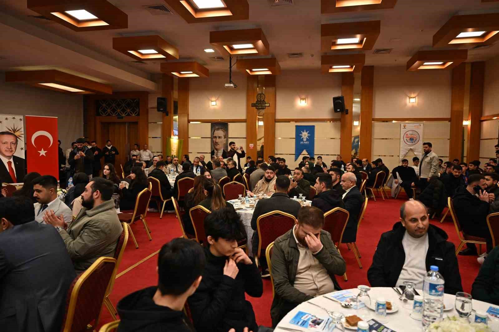 AK Parti Malatya Milletvekili B&uuml;lent T&uuml;fenkci: "Muhalefet yapılmayan hizmetlerle &ouml;v&uuml;nmeye &ccedil;alışıyor"
