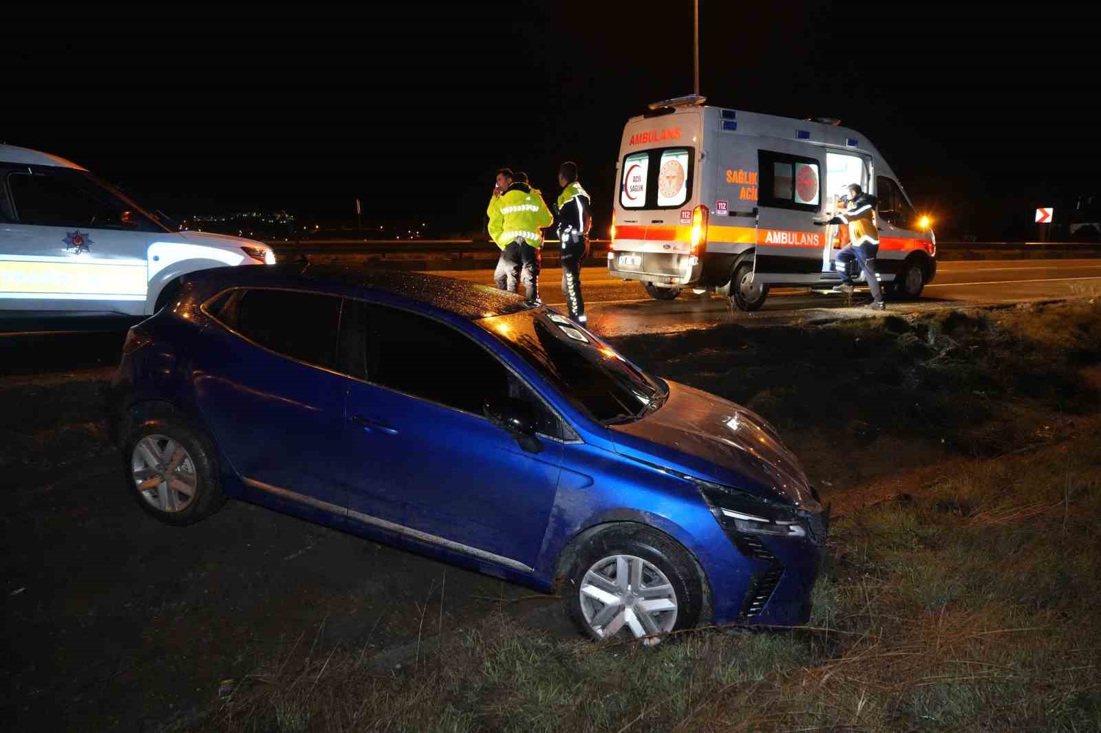 Kontrolden çıkan otomobil şarampole devrildi, sürücü kayıplara karıştı
