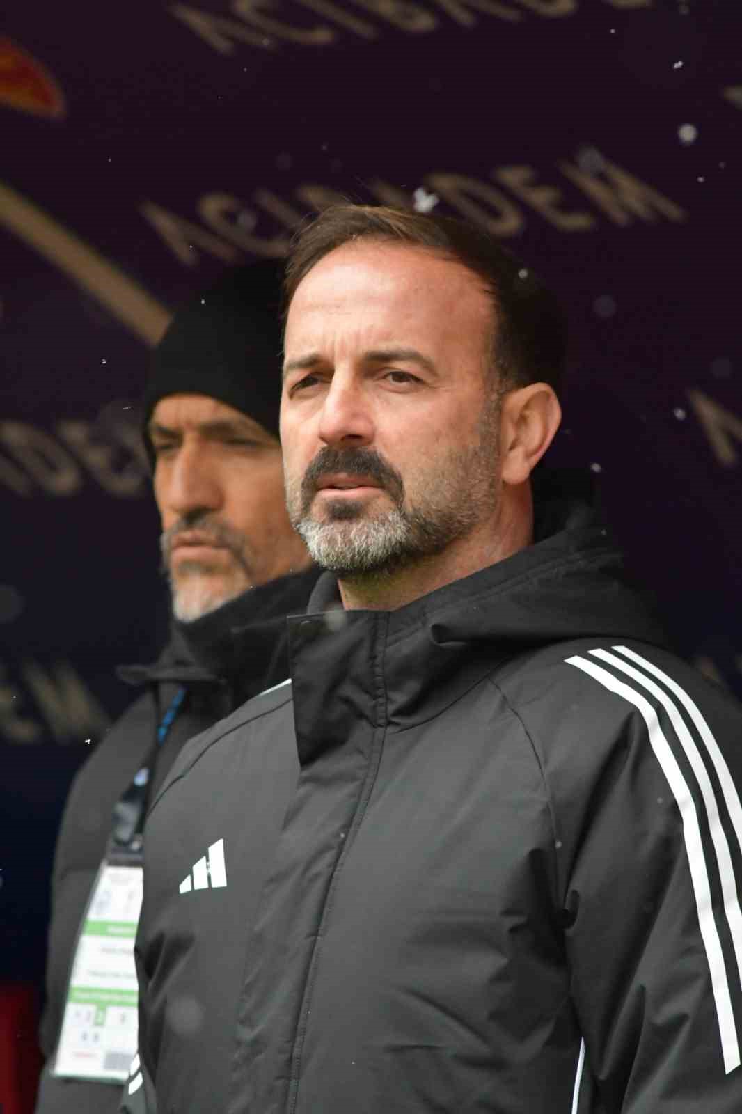 Erciyes 38 FK Teknik Direkt&ouml;r Adem &Ccedil;ak: "Seri yakaladığımız an neler yapabileceğimizi biliyoruz"
