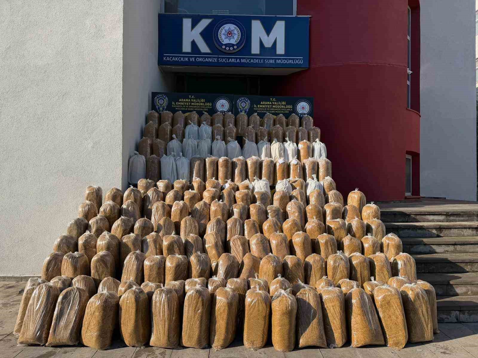 Adana’da 2 ton 500 kilogram kaçak tütün ele geçirildi