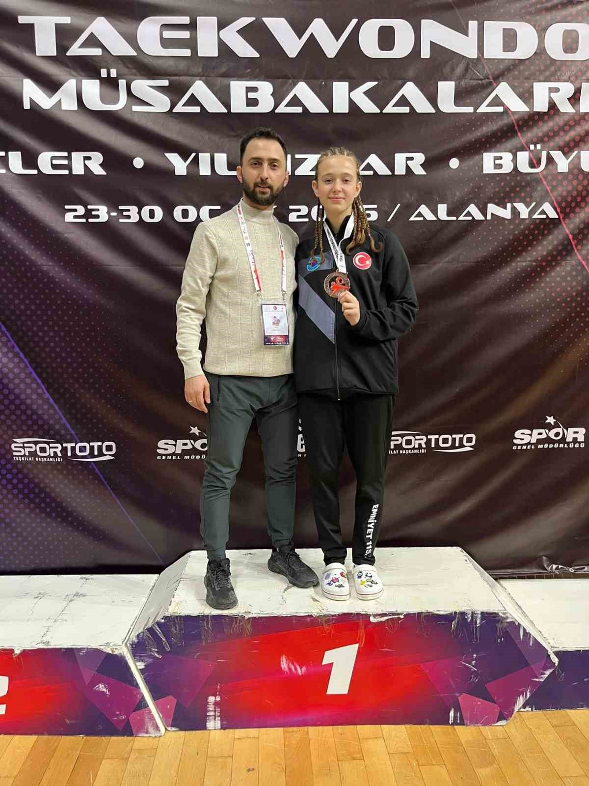 Bilecikli taekwondocu T&uuml;rkiye Finalleri&rsquo;ne y&uuml;kseldi
