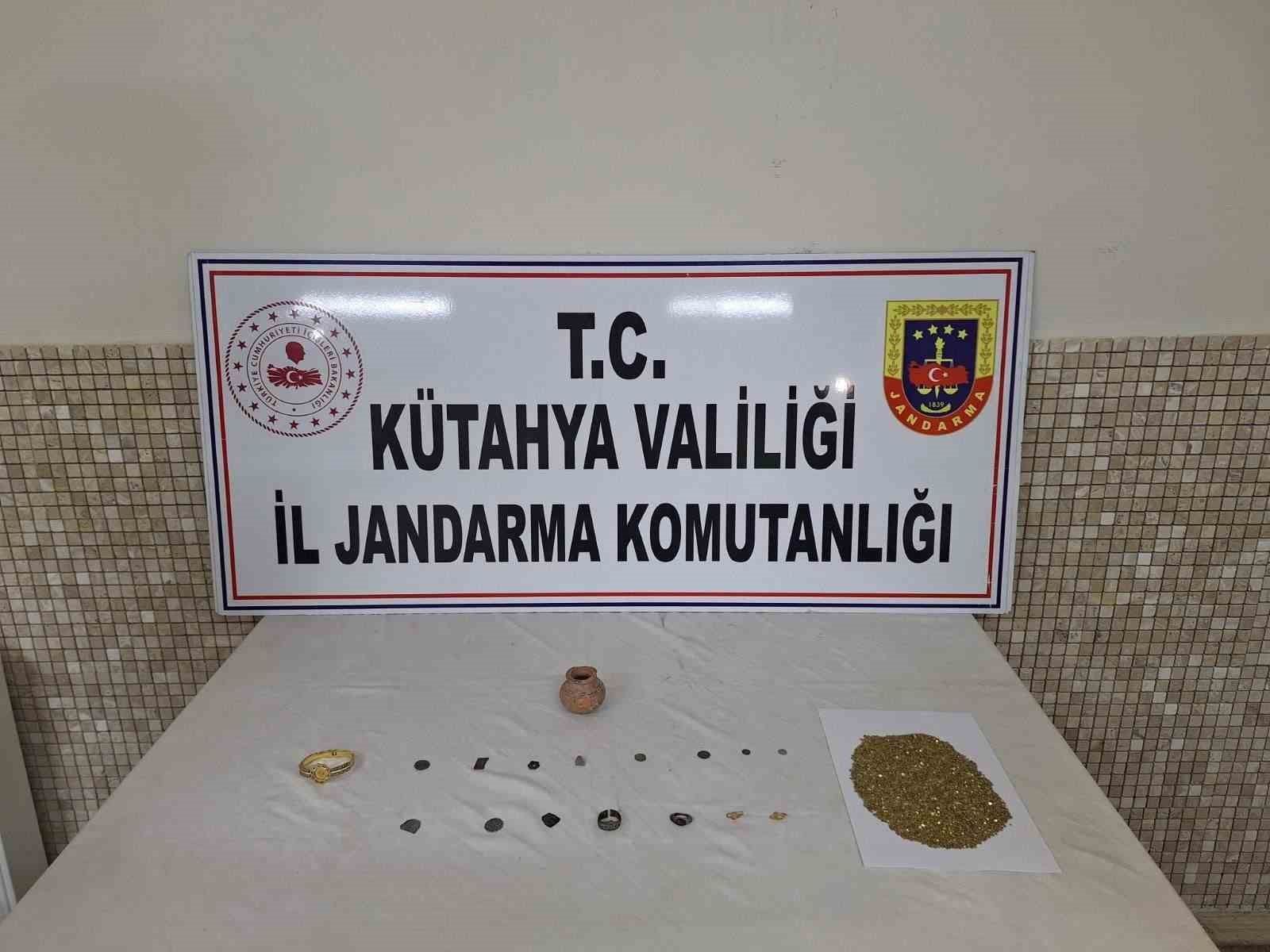 Kütahya’da jandarmadan tarihi eser operasyonu