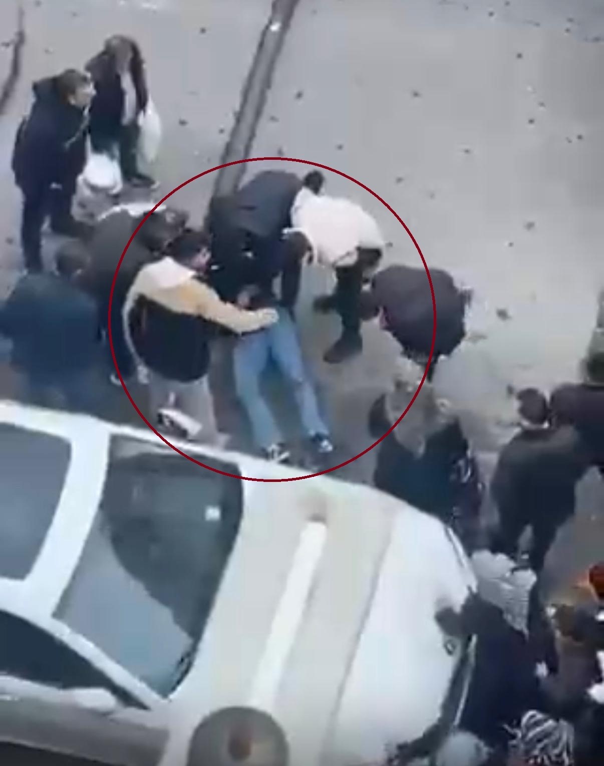 Trafikte çıkan tartışmada 1 kişi bıçakla yaralandı