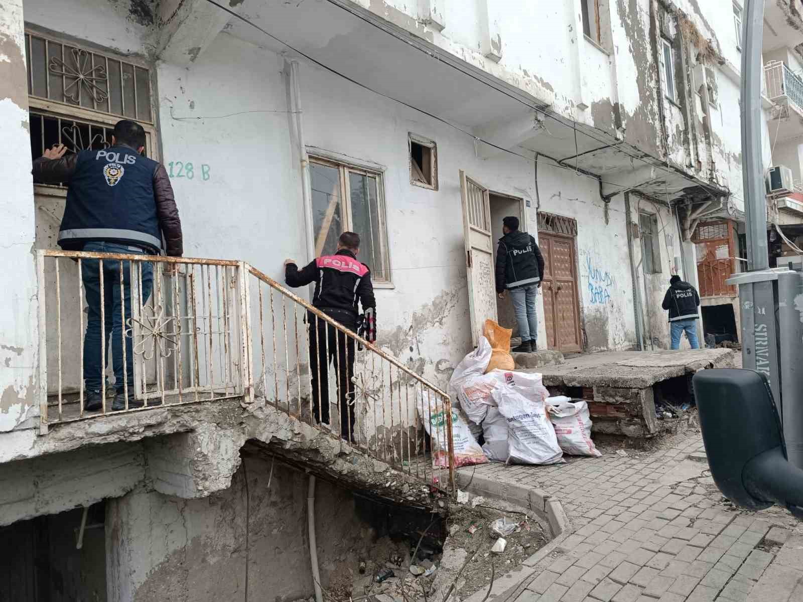 Şırnak’ta parklarda narko-alan kıskacı: 5 şüpheli gözaltına alındı