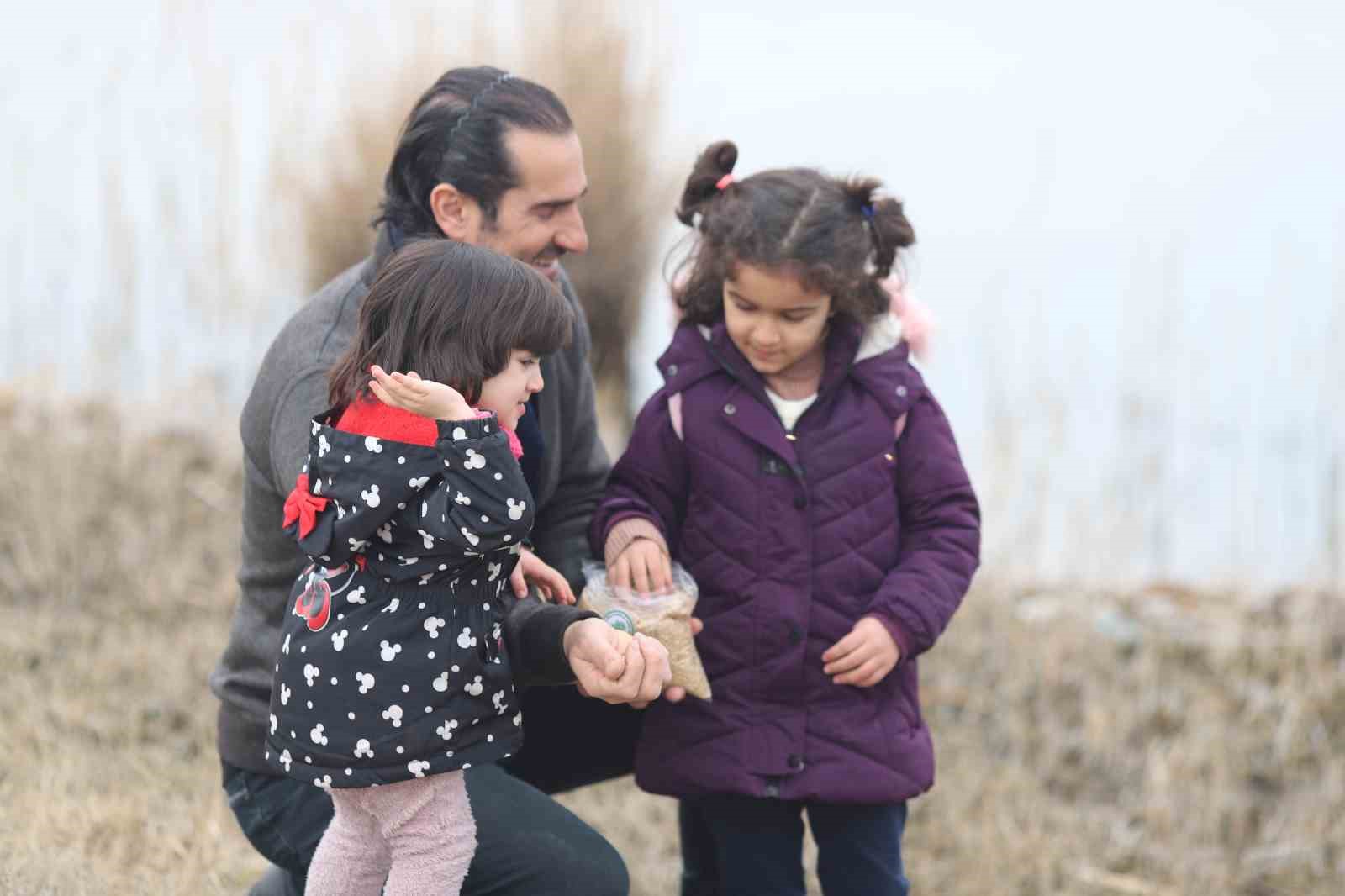 Iğdır’da kuşlar için yemleme ve gözlem etkinliği