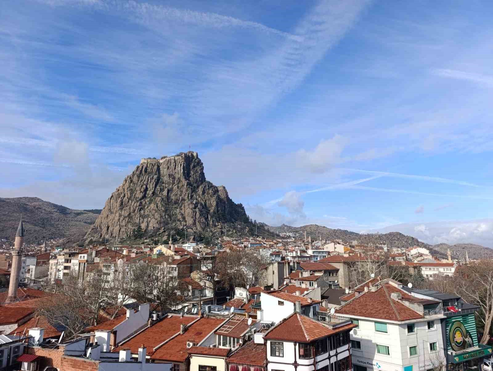 Afyonkarahisar’ın nüfusu 751 bin 808’e yükseldi