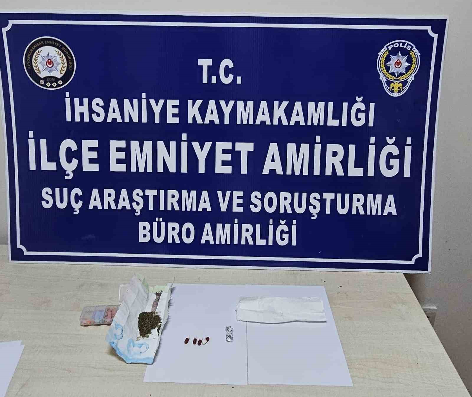 Uyuşturucu kullanarak direksiyon başına geçen şahsı polis yakaladı