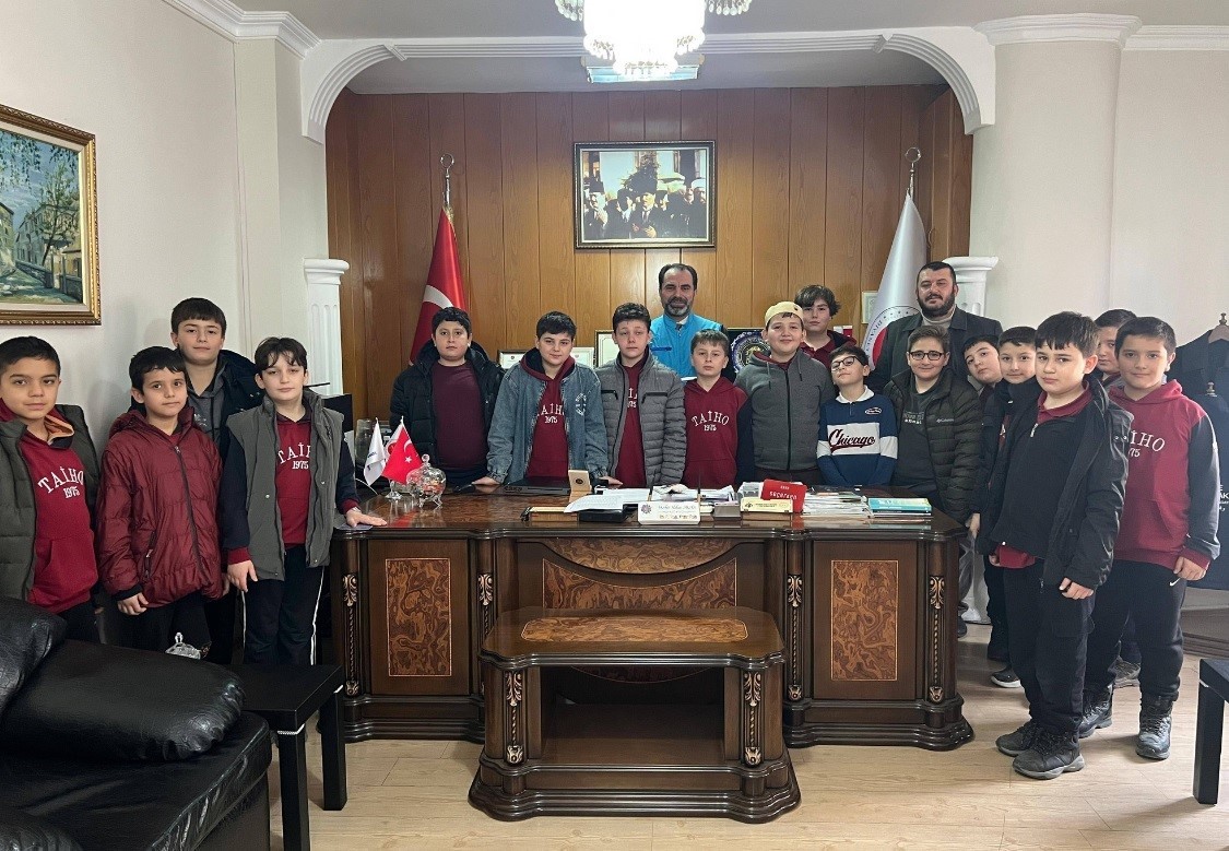 Tavşanlı’da Kur’an Kursu öğrencilerinden örnek destek