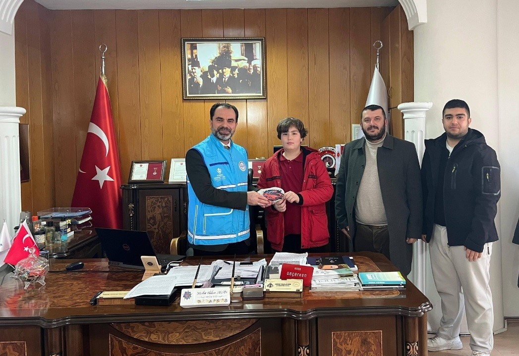 Tavşanlı&rsquo;da Kur&rsquo;an Kursu &ouml;ğrencilerinden &ouml;rnek destek
