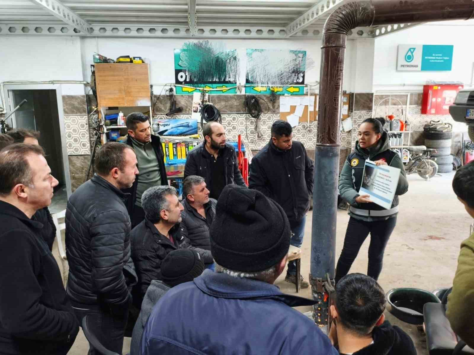 Narkotik ekipleri önleyici bilgilendirme çalışması yaptı