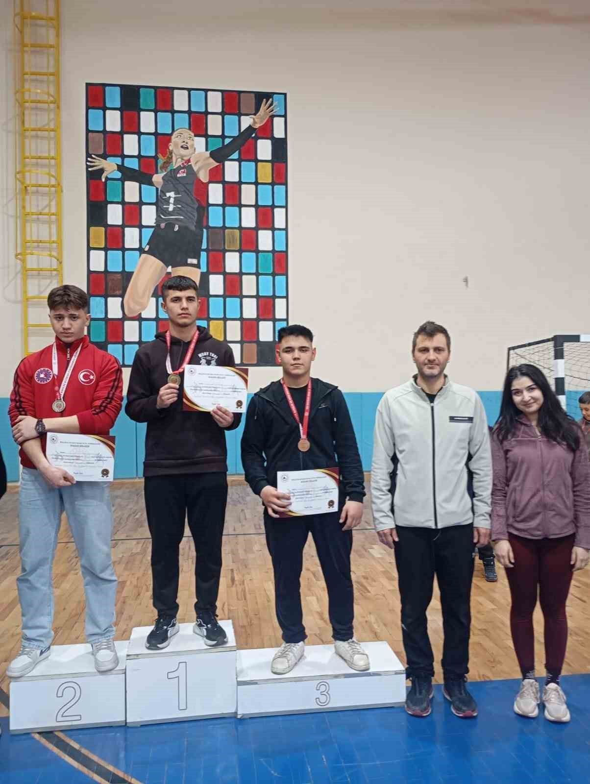 Niğde Wushu Takımı&rsquo;ndan Malatya&rsquo;da b&uuml;y&uuml;k başarı
