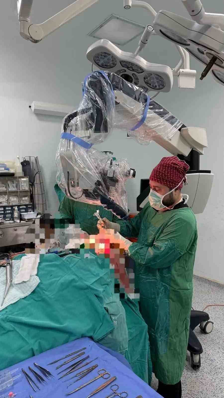 Bandırma’da 72 yaşındaki beyin tümörü hastası son teknolojiyle sağlığına kavuştu
