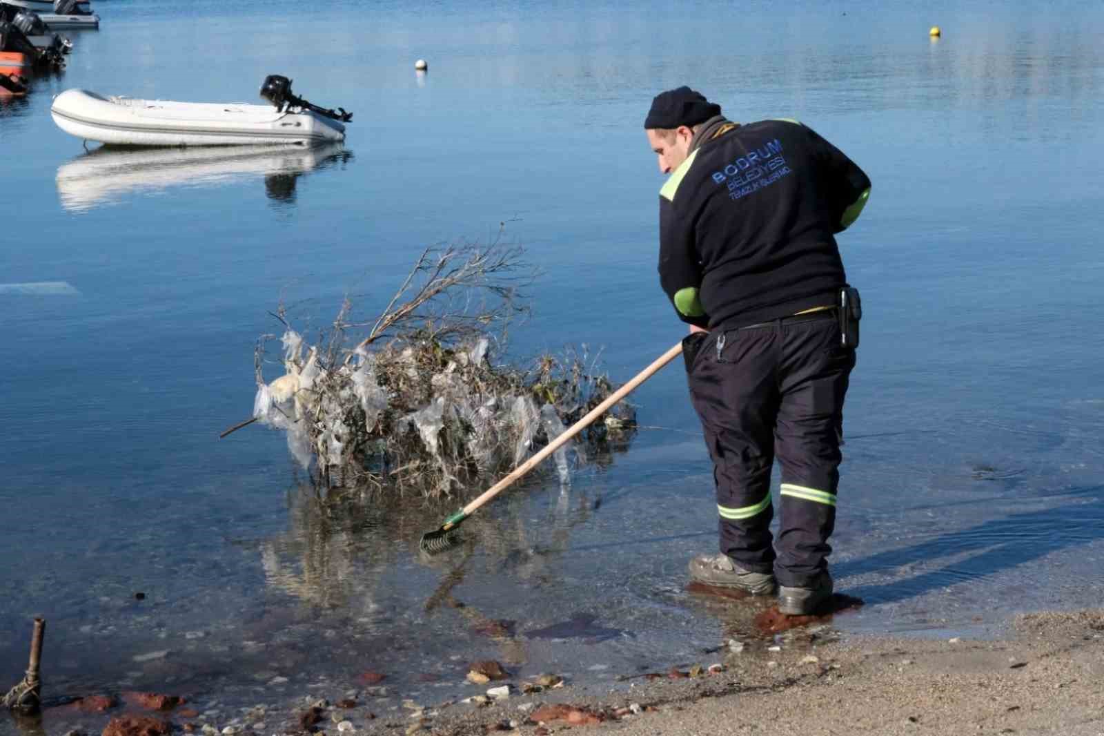 Belediyenin &ccedil;evre kirliliğiyle m&uuml;cadelesi devam ediyor
