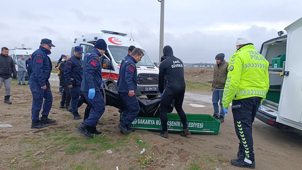 Sahilde bulunan cesetle ilgili yeni detaylar ortaya &ccedil;ıktı
