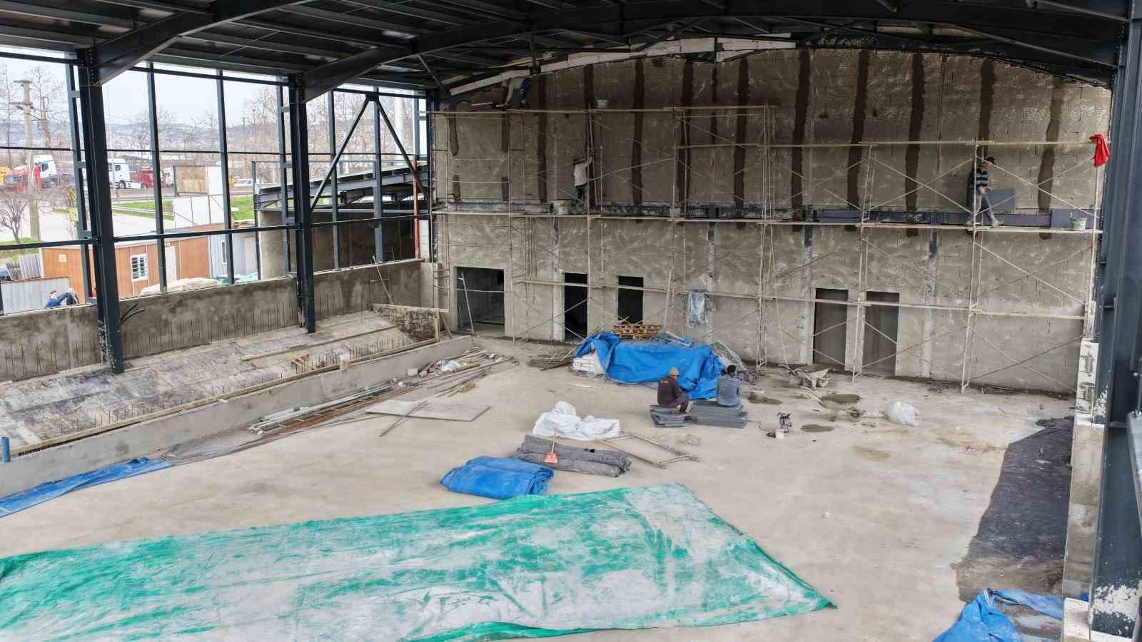 Başiskele&rsquo;de kapalı spor salonu inşaatı y&uuml;kseliyor
