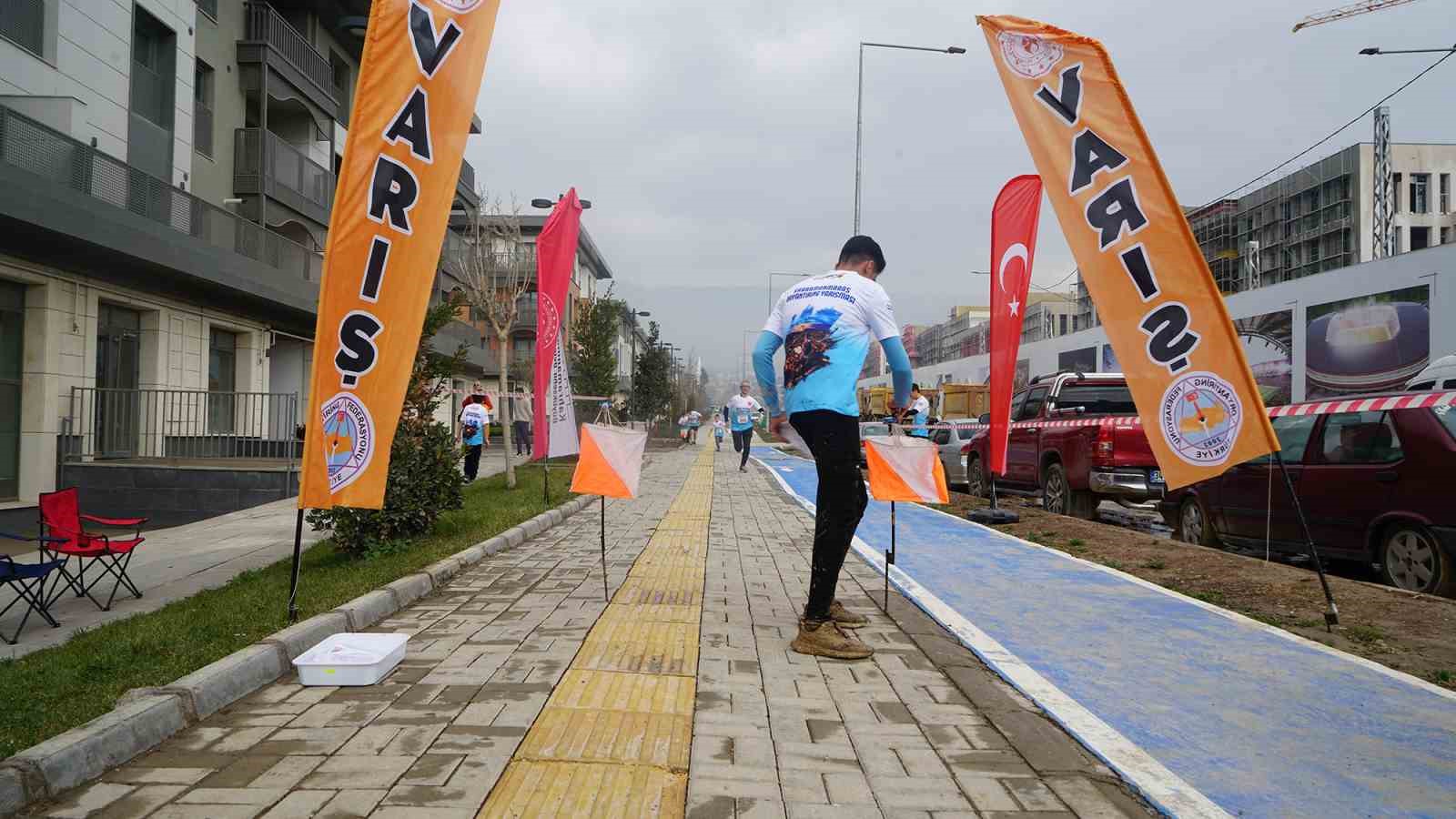 Kahramanmaraş&rsquo;ta 14 şehirden 715 sporcu, kurtuluş haftası i&ccedil;in yarıştı
