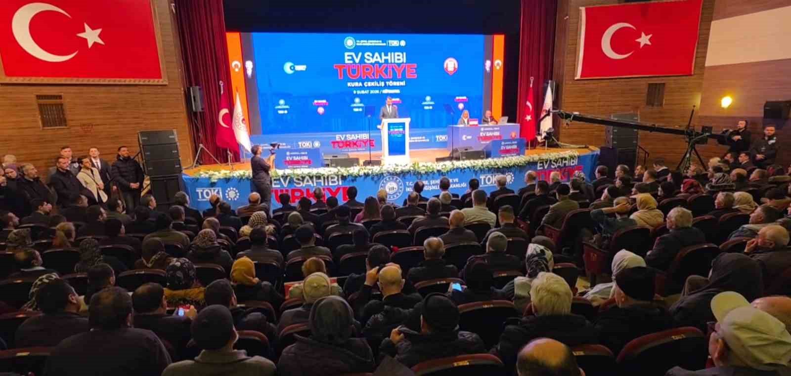 Kütahya’da 3 bin 592 konutun hak sahipleri kura ile belirlendi