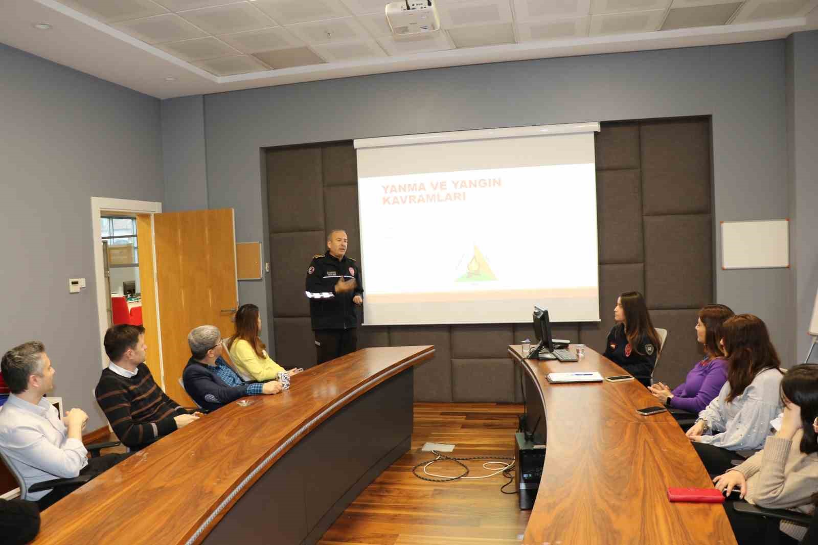 AYTO personeline temel yangın eğitimi verildi