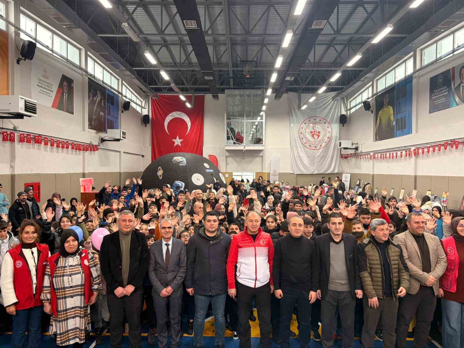 GSB Kış Kulübü binleri ağırladı