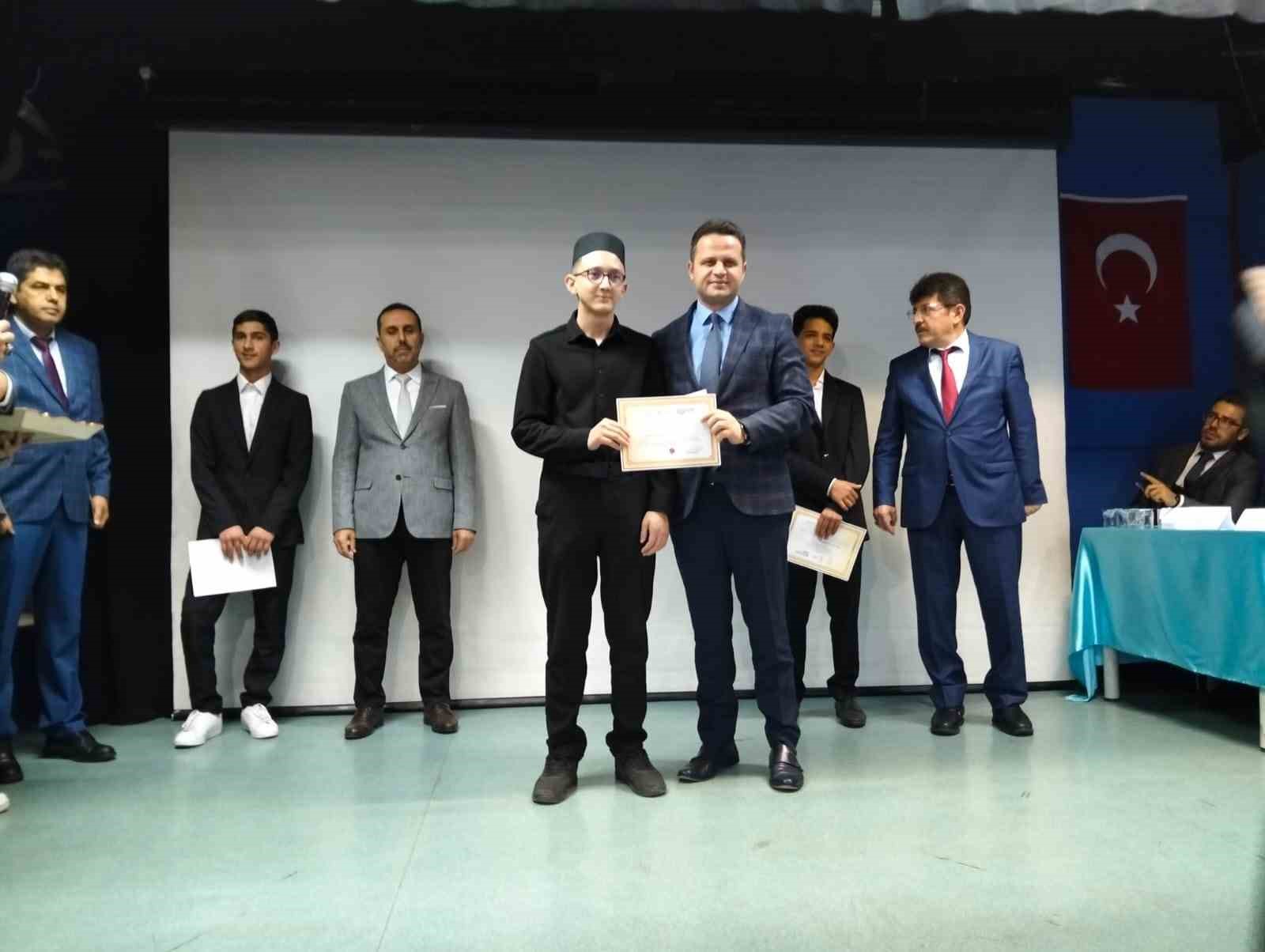 Köyceğiz’den Uysal, "Genç Sâda Kur’an-ı Kerim’i Güzel Okuma Yarışması" il birincisi oldu