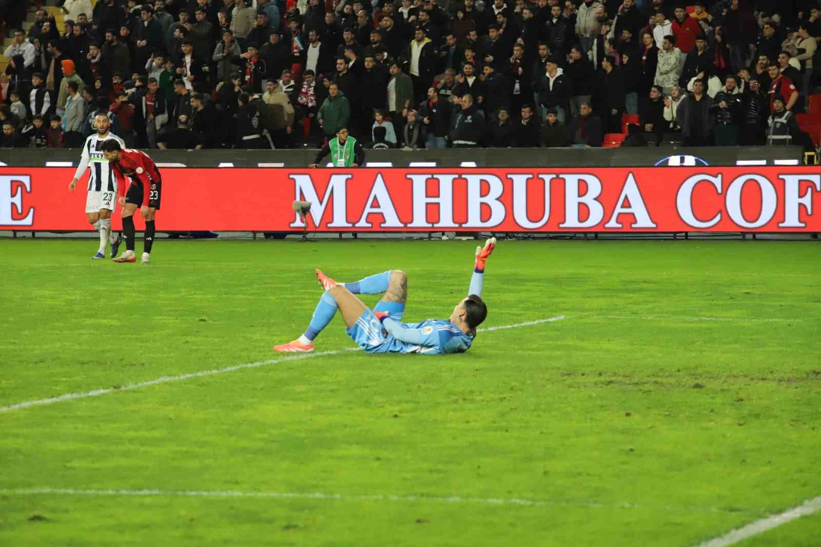 Trendyol S&uuml;per Lig: Gaziantep FK: 2 - Kasımpaşa: 1 (İlk yarı)
