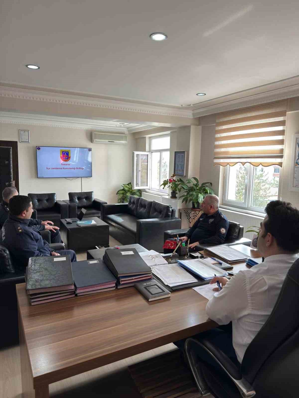 Tomarza&rsquo;da &lsquo;2025 yılı g&uuml;venlik ve asayiş&rsquo; toplantısı yapıldı
