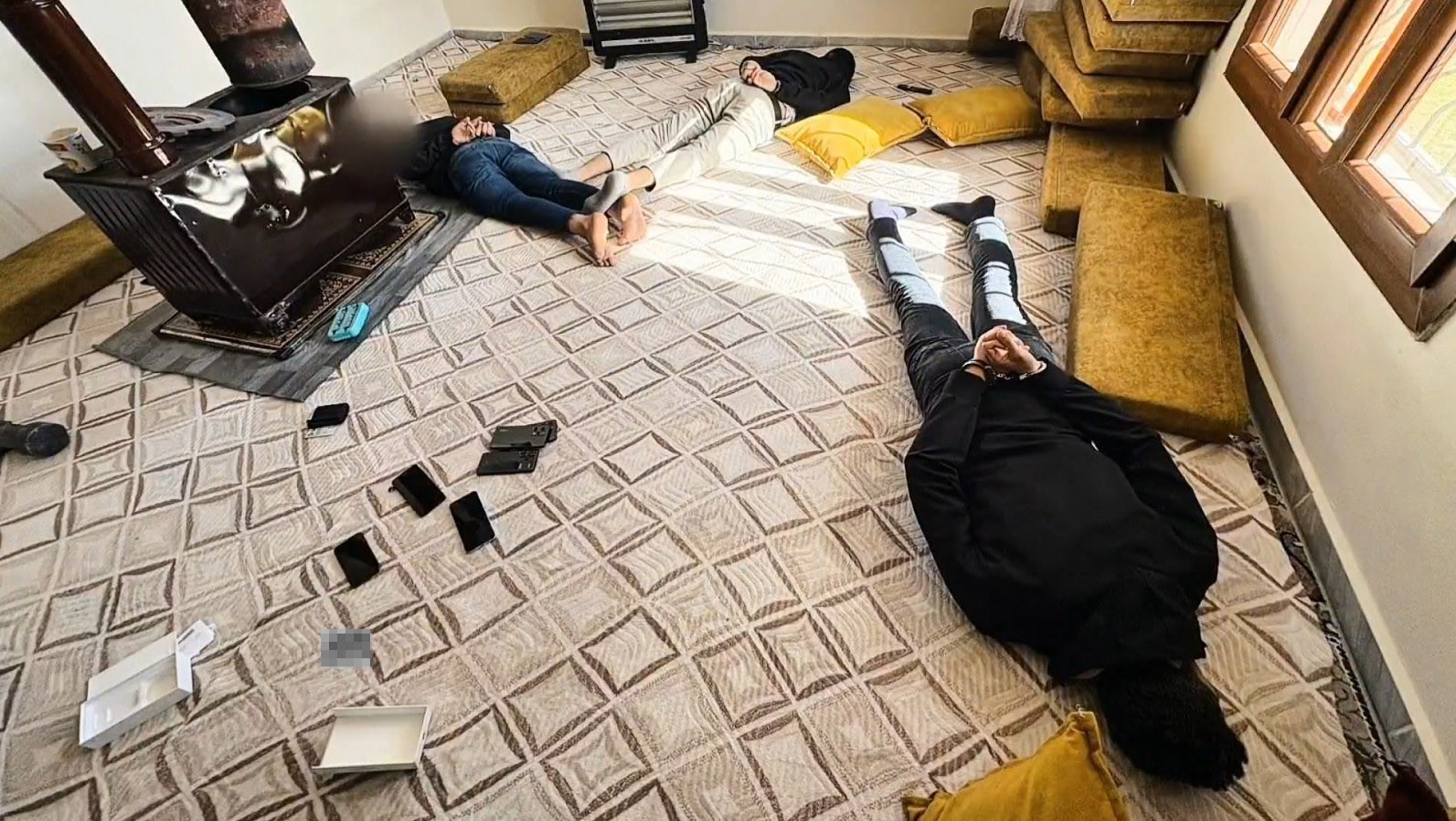 20 milyon 850 bin liralık dolandırıcılık yapan şüphelilere operasyon