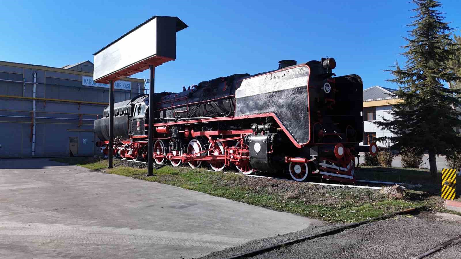 T&uuml;rkiye&rsquo;nin ilk yerli lokomotifi &rsquo;Bozkurt&rsquo;, tarihe ışık tutuyor
