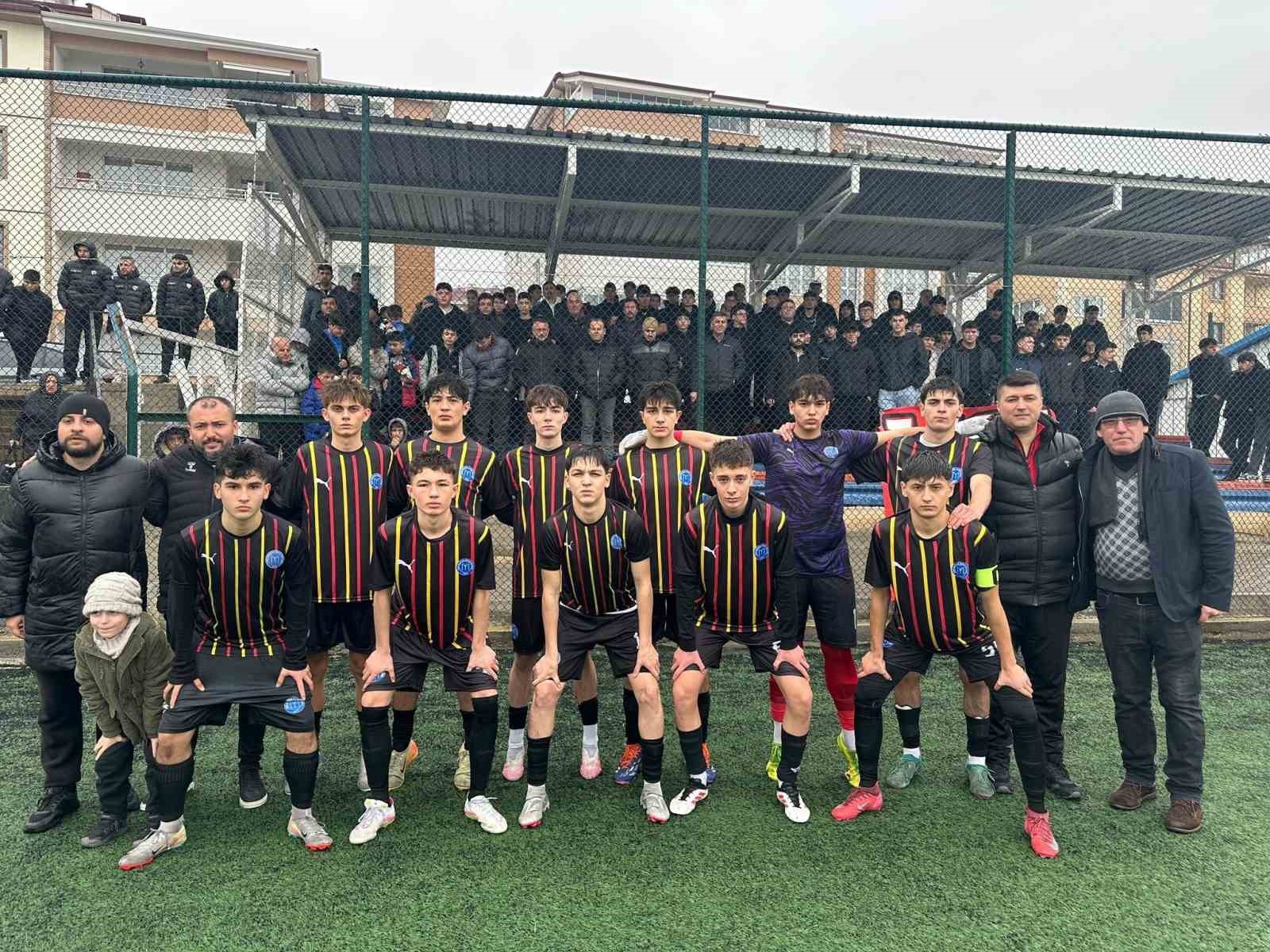 Bilecik U16 Gençler Ligi’nin namağlup şampiyonu oldu
