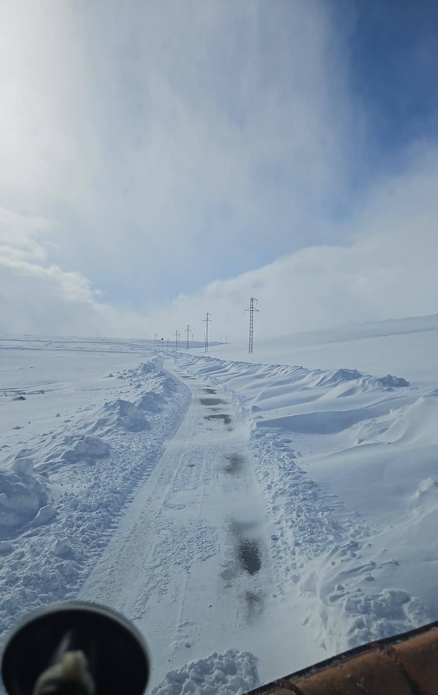 Ardahan’da kar nedeniyle 19 köy yolu ulaşıma kapandı