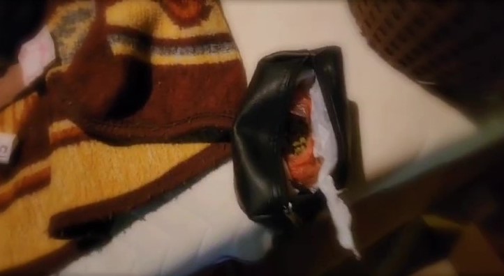 Antalya&rsquo;da operasyon yapılan evde &ccedil;ok sayıda silah ele ge&ccedil;irildi
