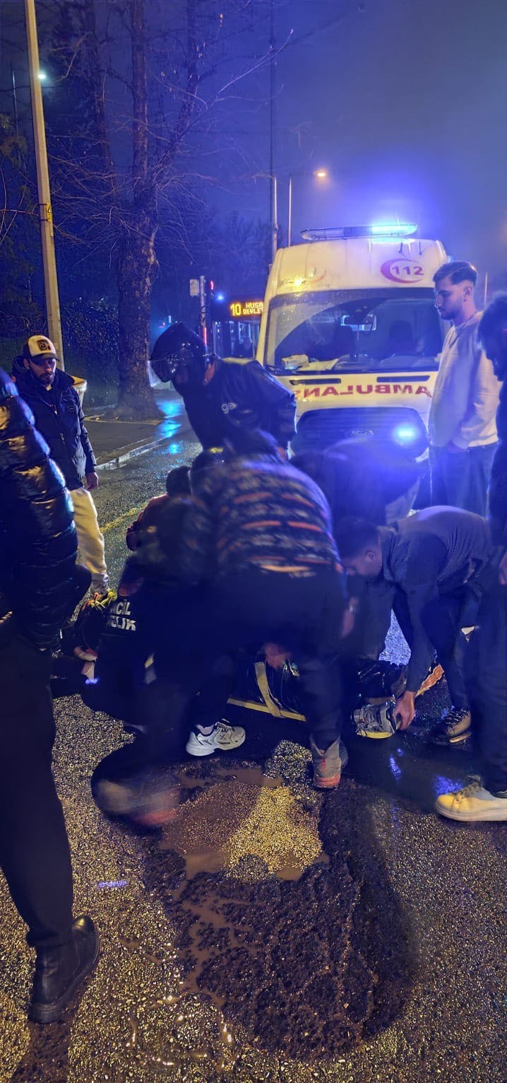 Tekirdağ&rsquo;da &ccedil;ukura giren motosikletli gen&ccedil; yaralandı
