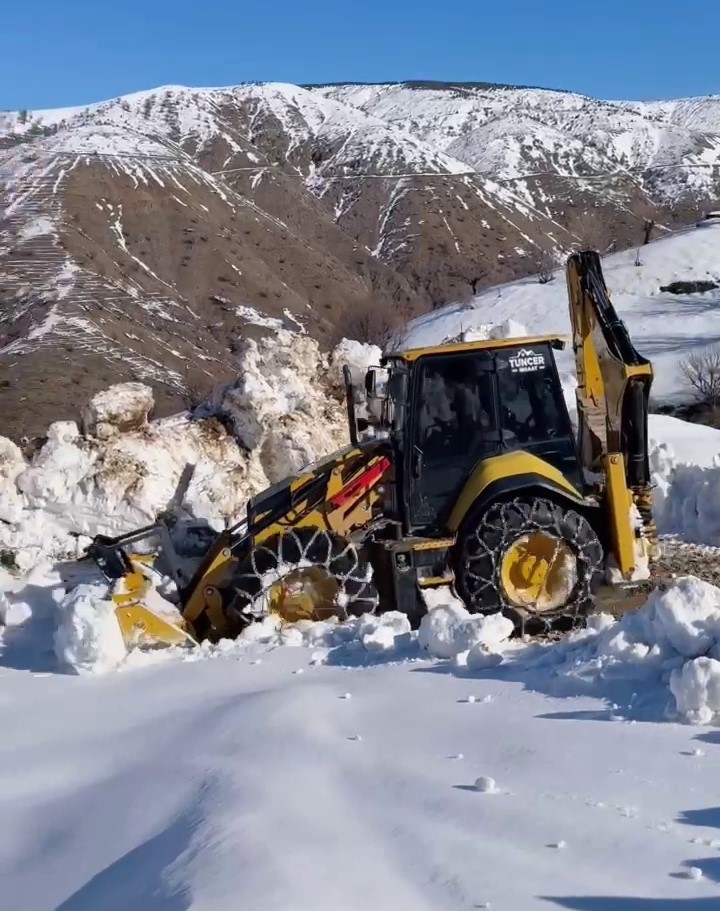 Karla mücadele çalışmaları devam ediyor