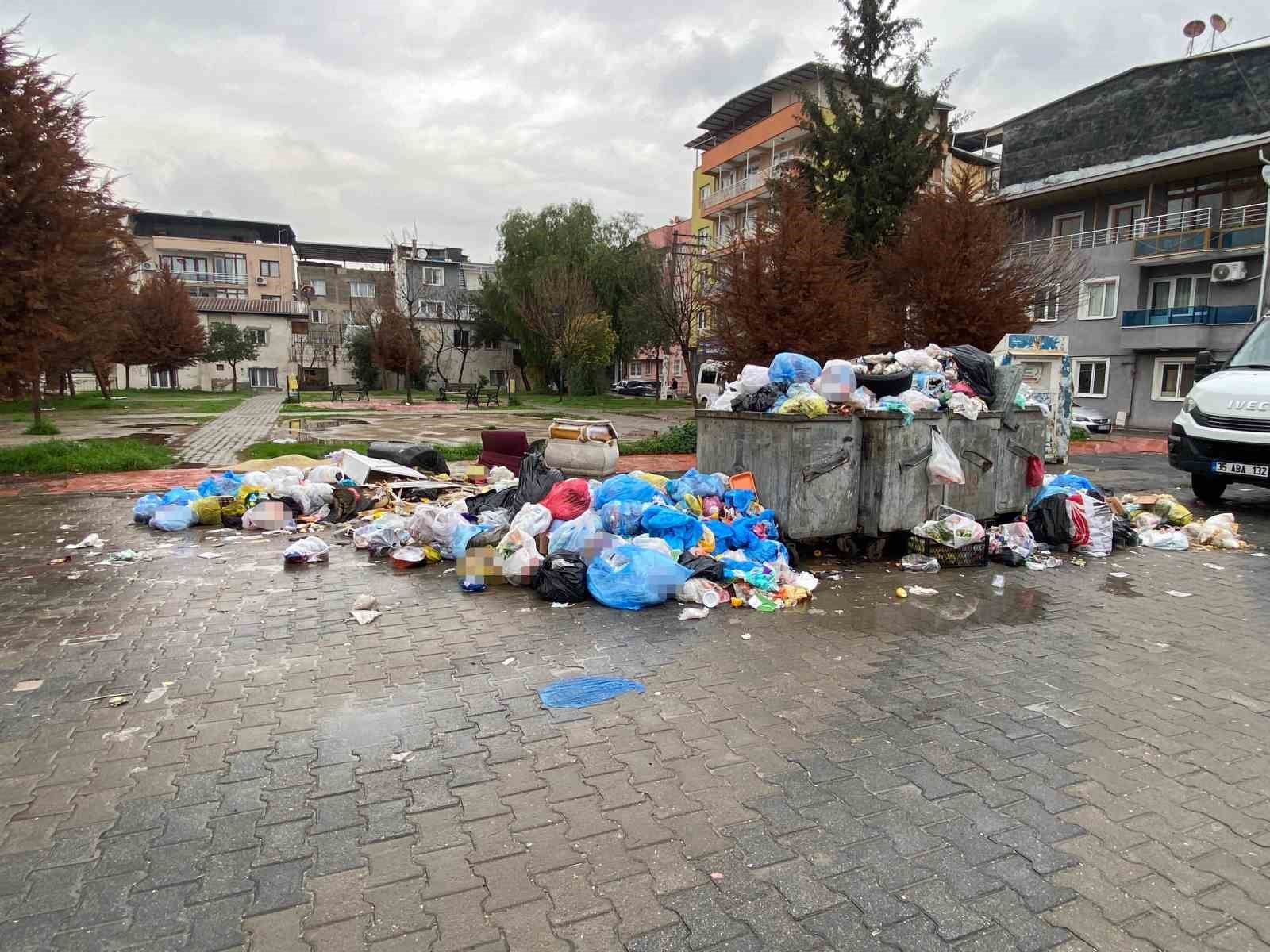 Buca&rsquo;da grev bitti, &ccedil;&ouml;p &ccedil;ilesi bitmedi

