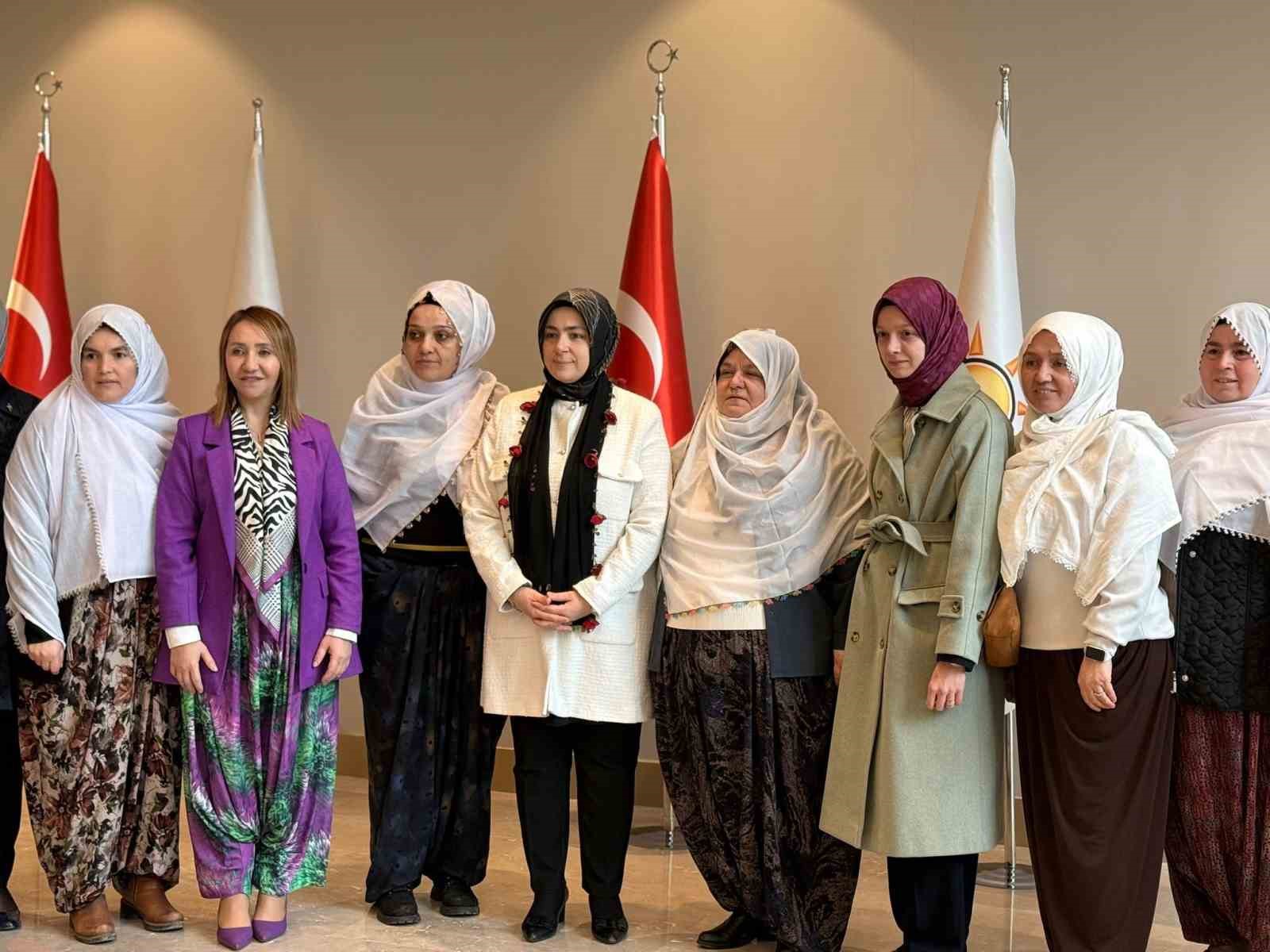 AK Parti Kadın Kolları Başkanı Ercan: "Zeynep G&uuml;neş&rsquo;e yapılan d&uuml;ped&uuml;z kadına y&ouml;nelik zihinsel şiddettir"
