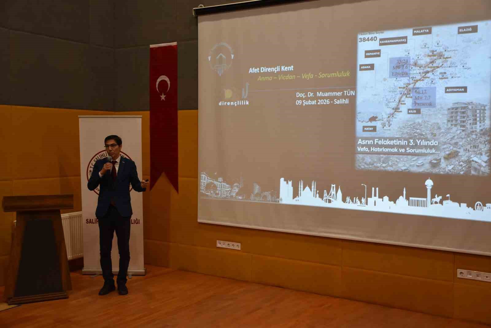 Salihli’de ‘Dirençli Kentler’ konferansı