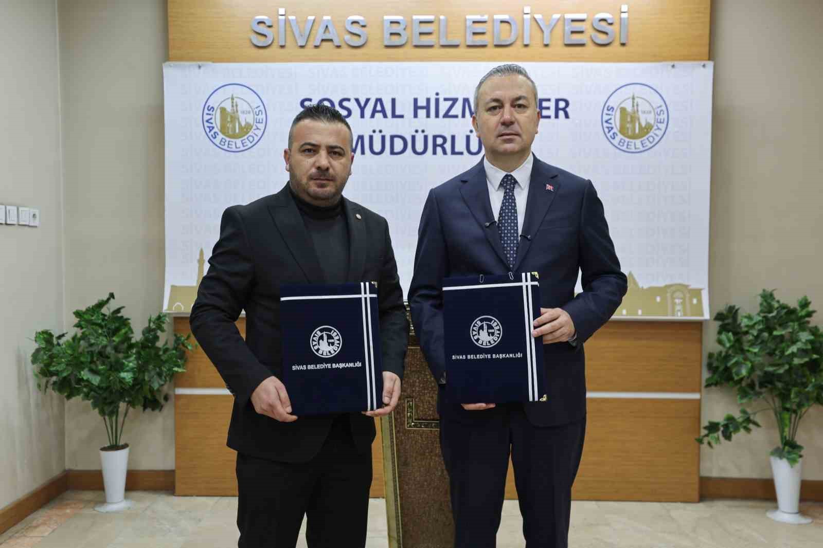 Sivas Belediyesi’nin pazar desteği bu yıl da devam ediyor