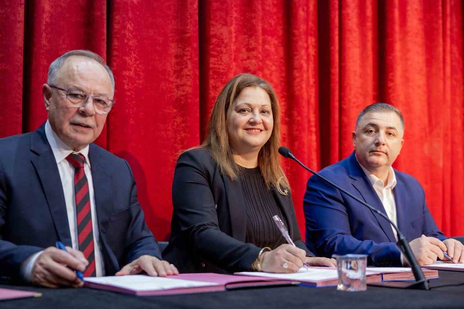 Afyonkarahisar Belediyesinde toplu iş s&ouml;zleşme imzalandı
