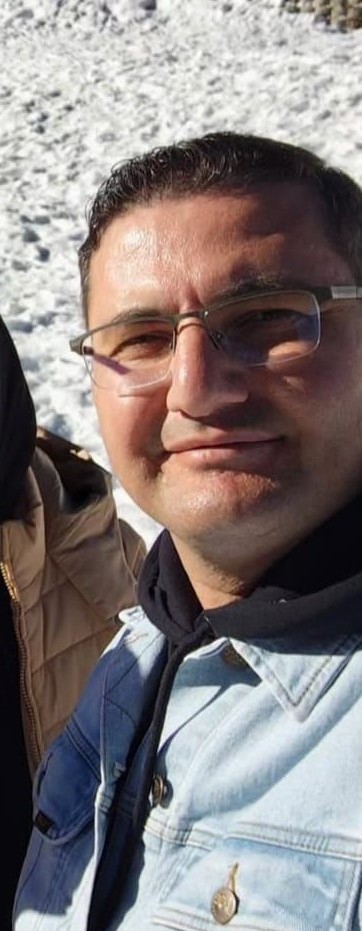 G&ouml;rev yaptığı adliyede &ouml;l&uuml; bulunan g&uuml;venlik g&ouml;revlisi g&ouml;zyaşlarıyla uğurlandı
