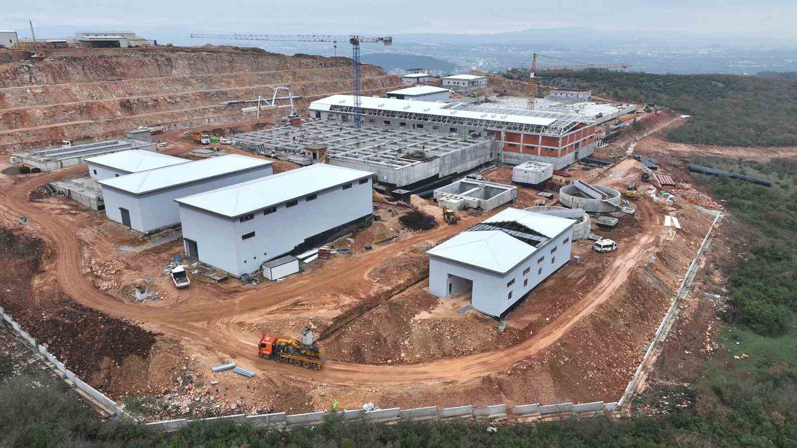 &Ccedil;ınarcık Arıtma Tesisi&rsquo;nde sona yaklaşıldı
