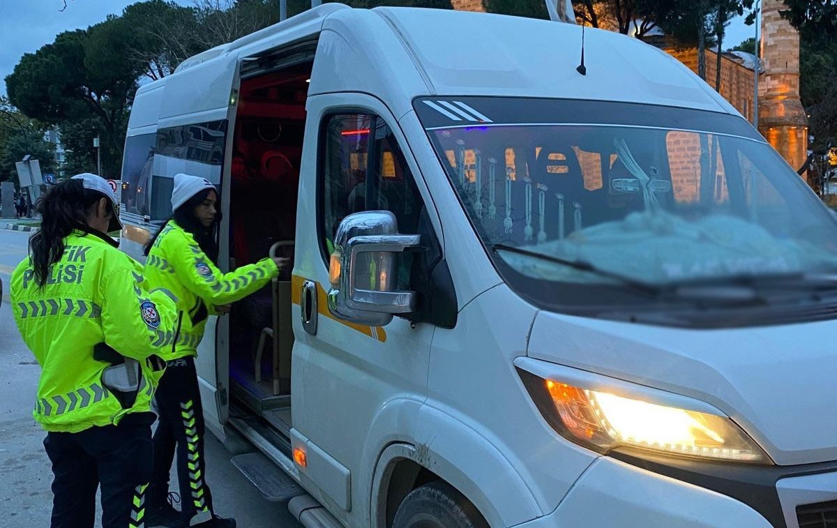 Okul servis araçlarına sıkı denetim