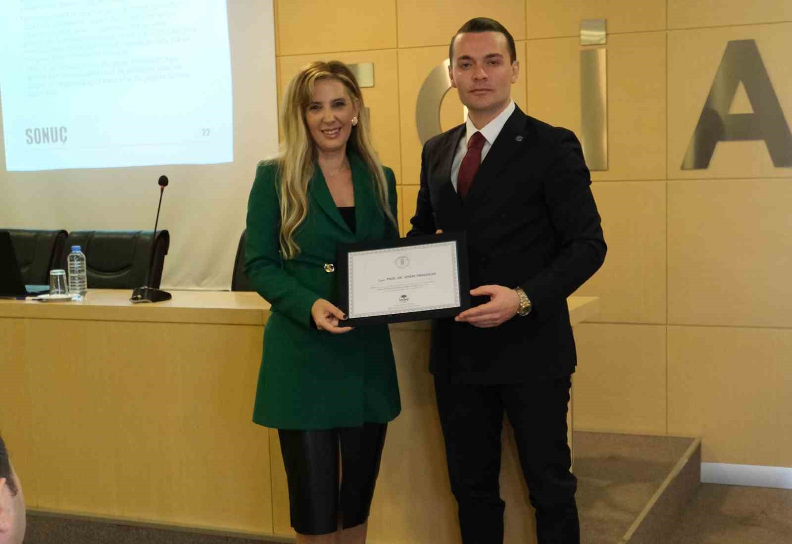 EGİAD, iş d&uuml;nyasına stratejik pusula sundu
