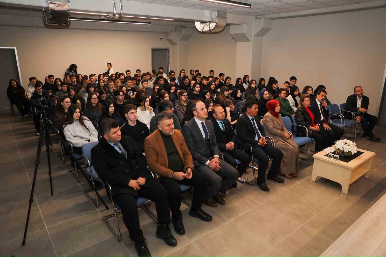 D&uuml;zce Belediyesi&rsquo;nden gen&ccedil;lere m&uuml;jde
