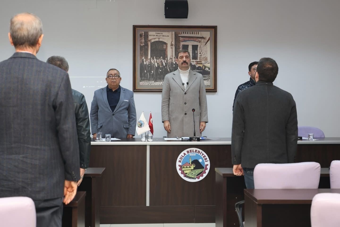 Kula Belediye Meclisi&rsquo;nde arsa satışı ve teminat talebine ret
