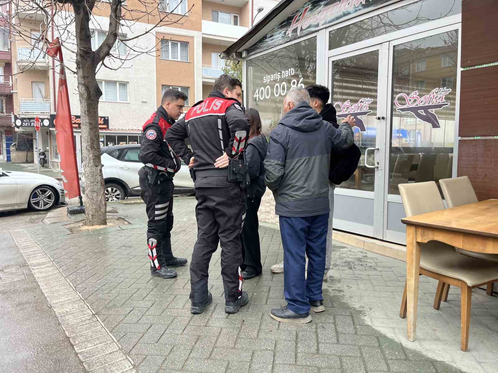 Yabancı uyruklu kadının erkek arkadaşı telefonunu alıp kayıplara karıştı
