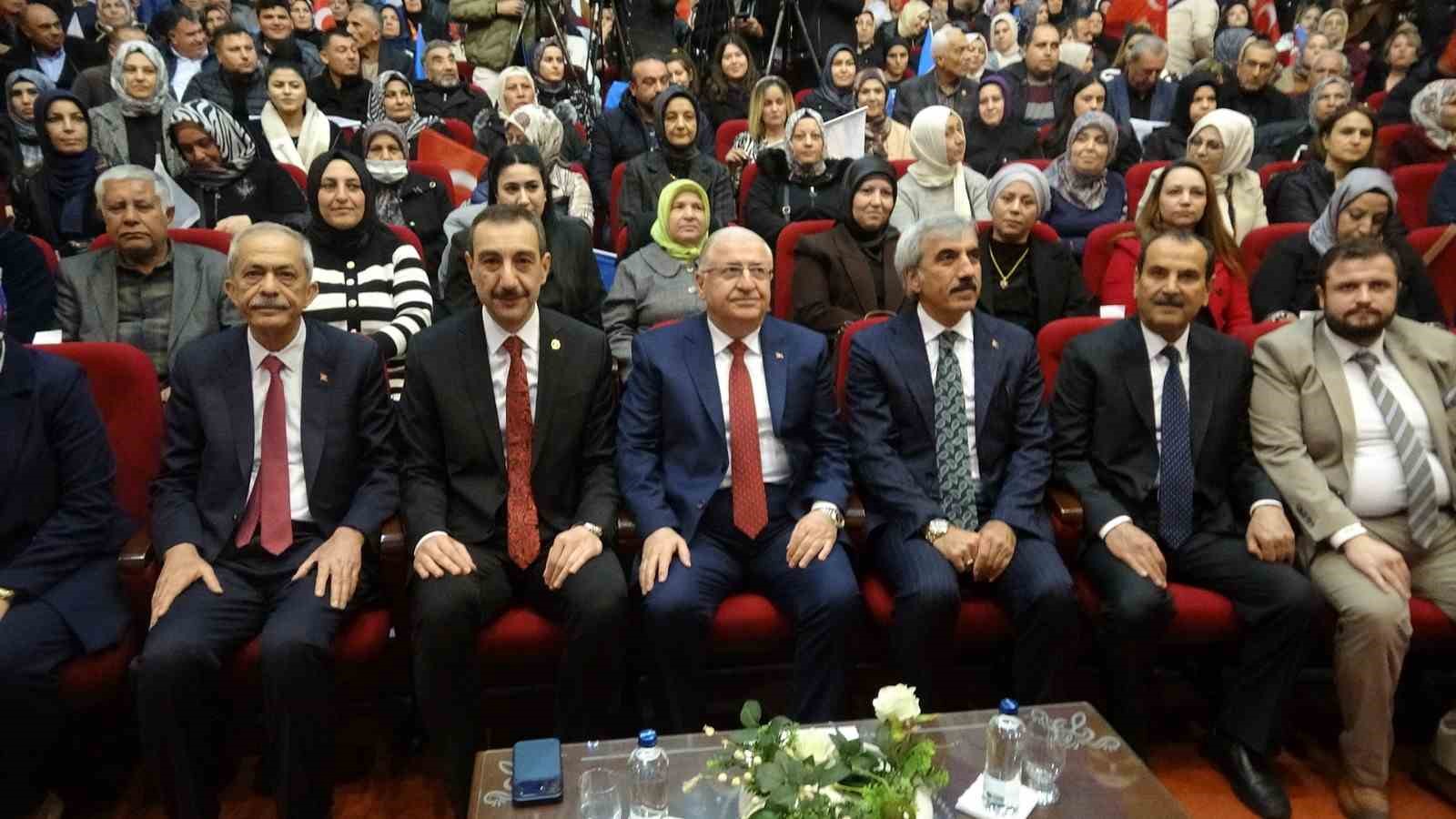 Bakan G&uuml;ler: "YPG/PYD/SDG ter&ouml;r &ouml;rg&uuml;t&uuml;n&uuml;n silahlı unsurlarını feshederek devlet kurumlarına entegre olması tek &ccedil;ıkar yol"
