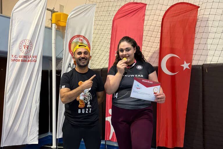 Tekirdağlı öğrenci bilek güreşinde Türkiye birincisi oldu
