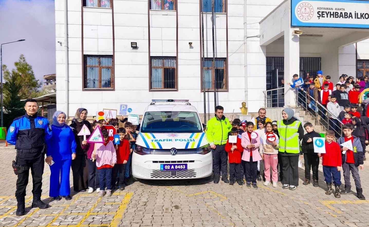 Adıyaman&rsquo;da polisi miniklere trafik eğitimi verdi
